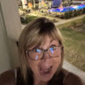 Meet your Posher, Torri lynn